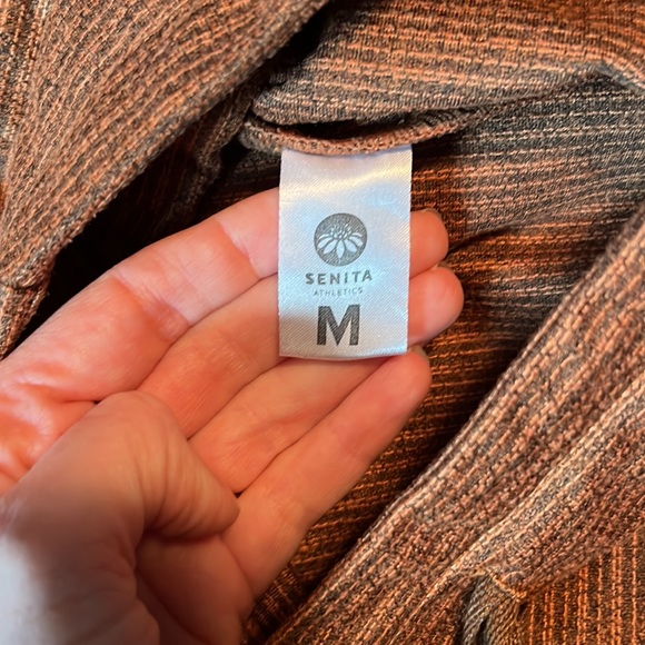 Senita going places pullover - Picture 3 of 3